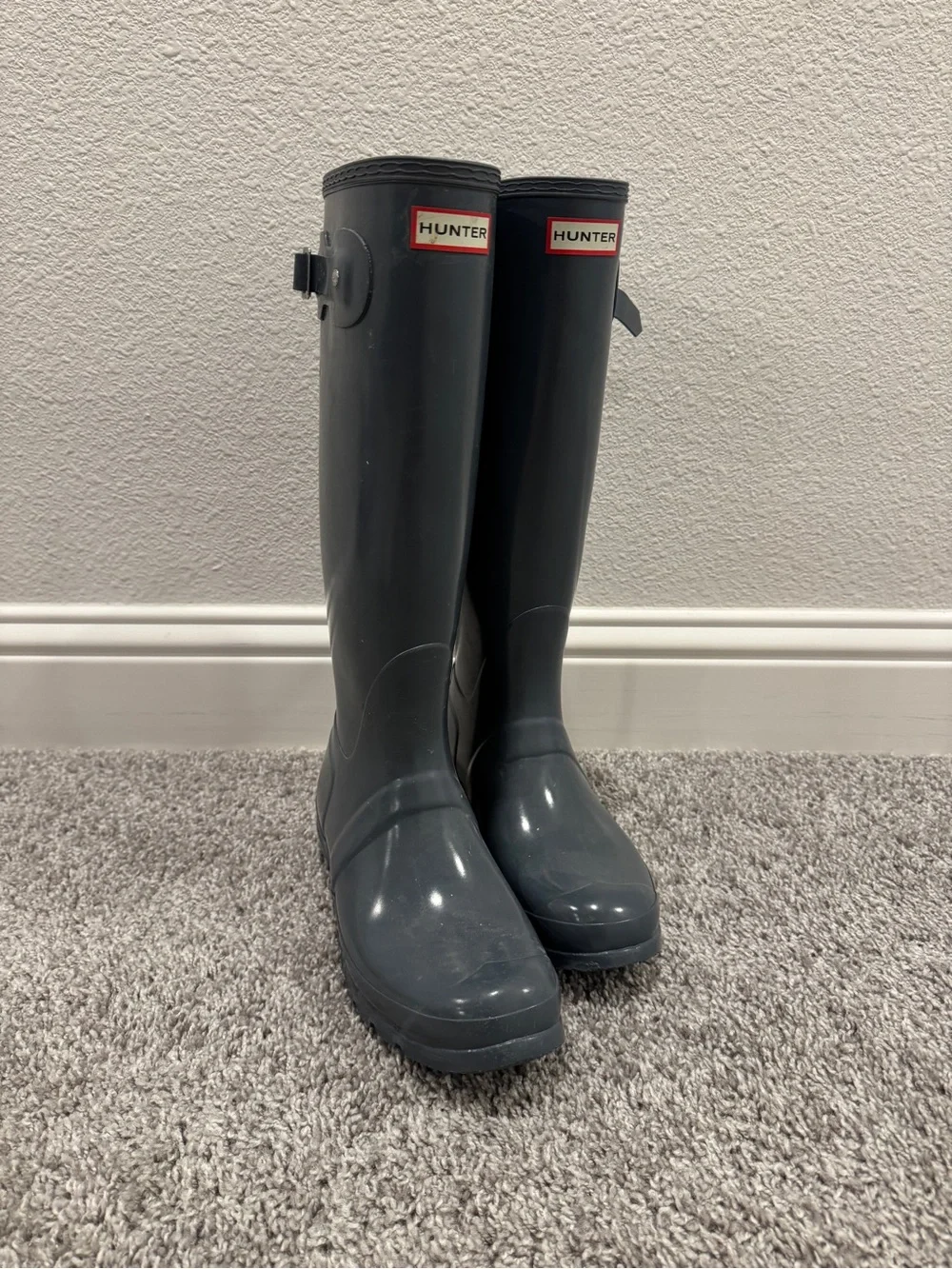 Hunter Tall Gloss Rain Boots in Charcoal Gray